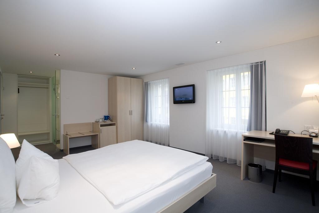 Hotel Ochsen Uster Bilik gambar